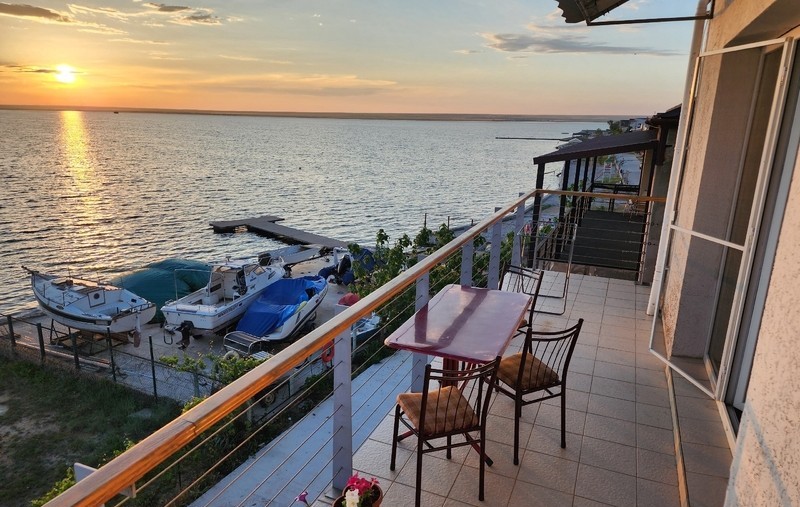 Апартаменты VINO: балкон 